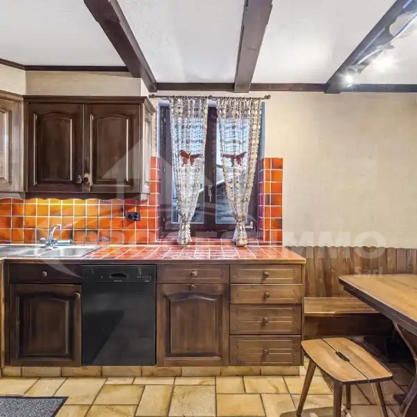 A RENOVER ENTIEREMENT AU COEUR DU VILLAGE 6
