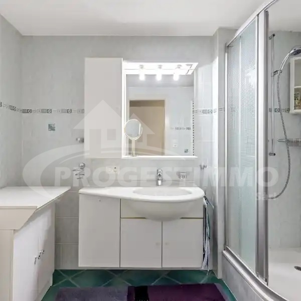 A RENOVER ENTIEREMENT AU COEUR DU VILLAGE 2