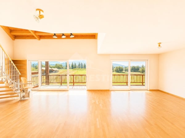 LUMINEUX DUPLEX AUX BAINS DE SAILLON 4