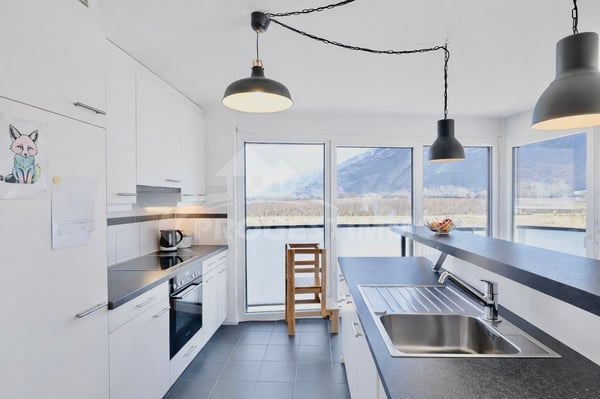 EXCEPTIONNEL APPARTEMENT 4.5 PIÈCES DANS UN ENVIRONNEMENT PAISIBLE 2
