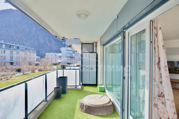 EXCEPTIONNEL APPARTEMENT 4.5 PIÈCES DANS UN ENVIRONNEMENT PAISIBLE 8