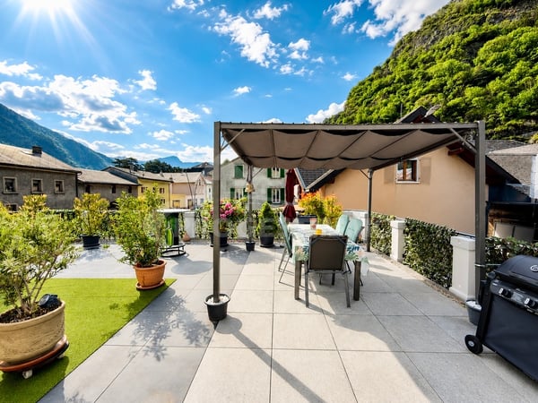APPARTEMENT DE CHARME AVEC SPACIEUSE TERRASSE PANORAMIQUE 12