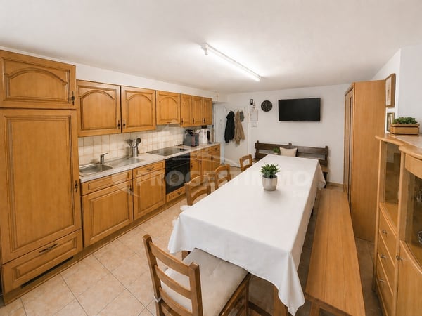 PROPRIETE DE RENDEMENT AVEC PARCELLE CONSTRUCTIBLE ET POTENTIEL DE VALORISATION 8