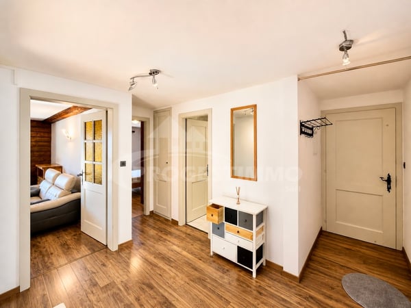 APPARTEMENT 4,5 PIÈCES D'EXCEPTION AVEC VUE PANORAMIQUE SUR LA VALLÉE 7