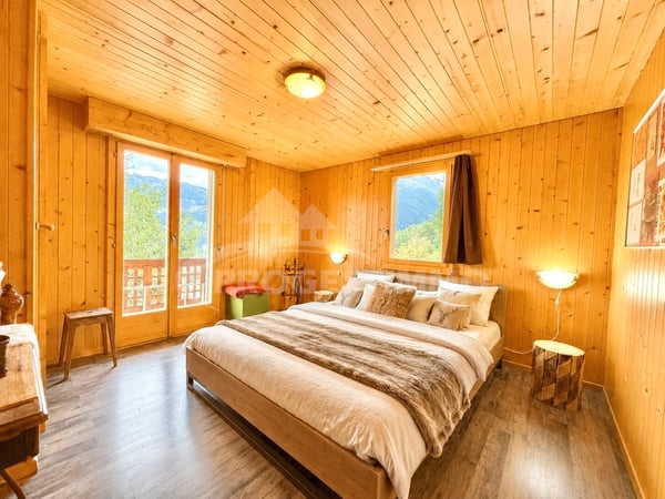 MAGNIFIQUE DUPLEX 6.5 PIÈCES SUR LES PISTES 6