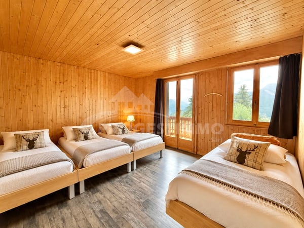 MAGNIFIQUE DUPLEX 6.5 PIÈCES SUR LES PISTES 4