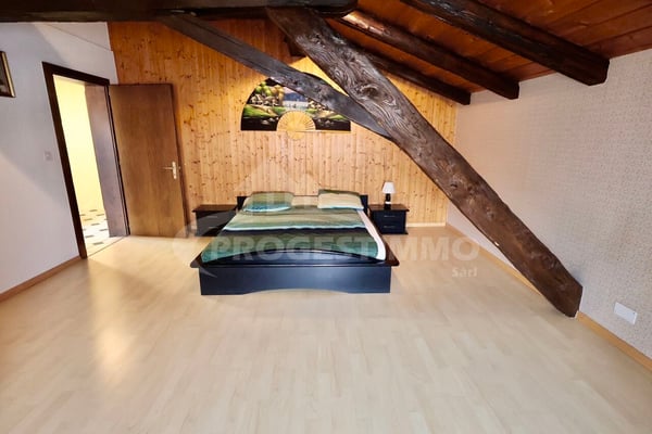 MAISON VILLAGEOISE DE DEUX LOGEMENTS 5