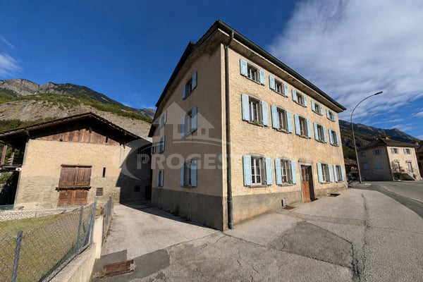 MAISON VILLAGEOISE DE DEUX LOGEMENTS 1