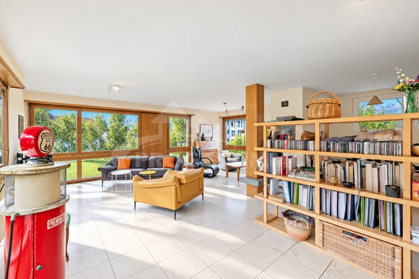 REZ-DE-CHAUSSEE D'UNE VILLA AVEC GRAND JARDIN 2