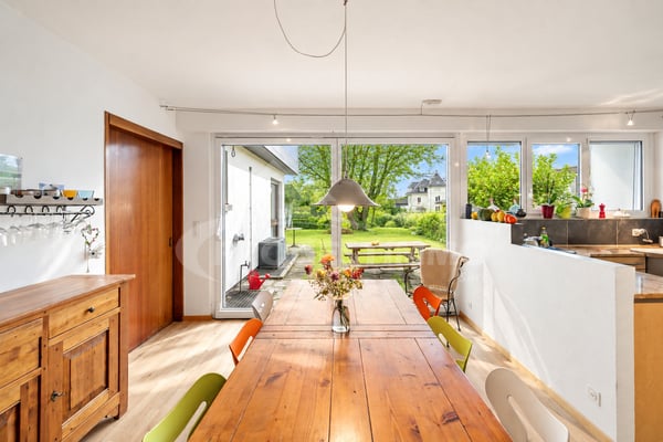 REZ-DE-CHAUSSEE D'UNE VILLA AVEC GRAND JARDIN 6