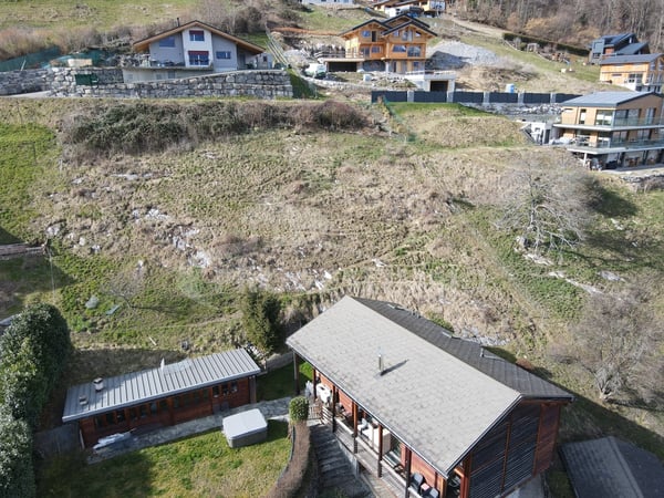 TERRAIN À BÂTIR - CALME, ENSOLEILLÉ ET VUE SUR LES DENTS DU MIDI 3