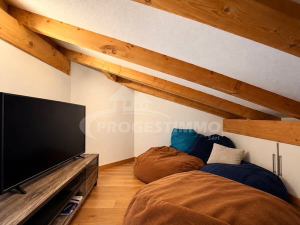 SPACIEUSE VILLA RÉNOVÉE DE 5.5 PIÈCES 10