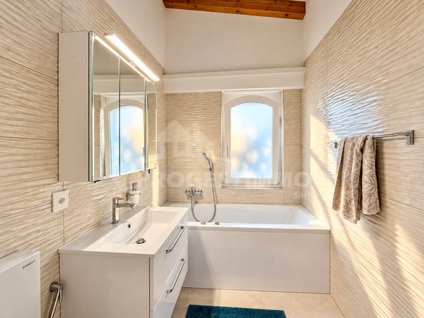 SPACIEUSE VILLA RÉNOVÉE DE 5.5 PIÈCES 11