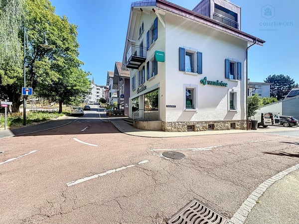 Immeuble rénové 100% loué, hyper-centre, avec salle des coffres-forts à valoriser 8