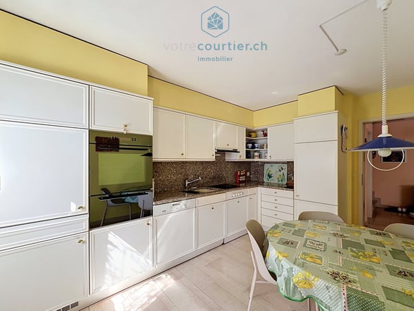 Appartement, terrasse et jardin, au calme en ville, proche HFR et gare 11