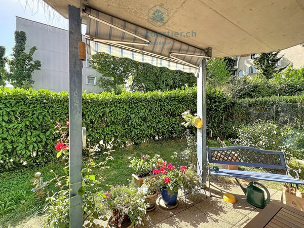 Appartement, terrasse et jardin, au calme en ville, proche HFR et gare 1