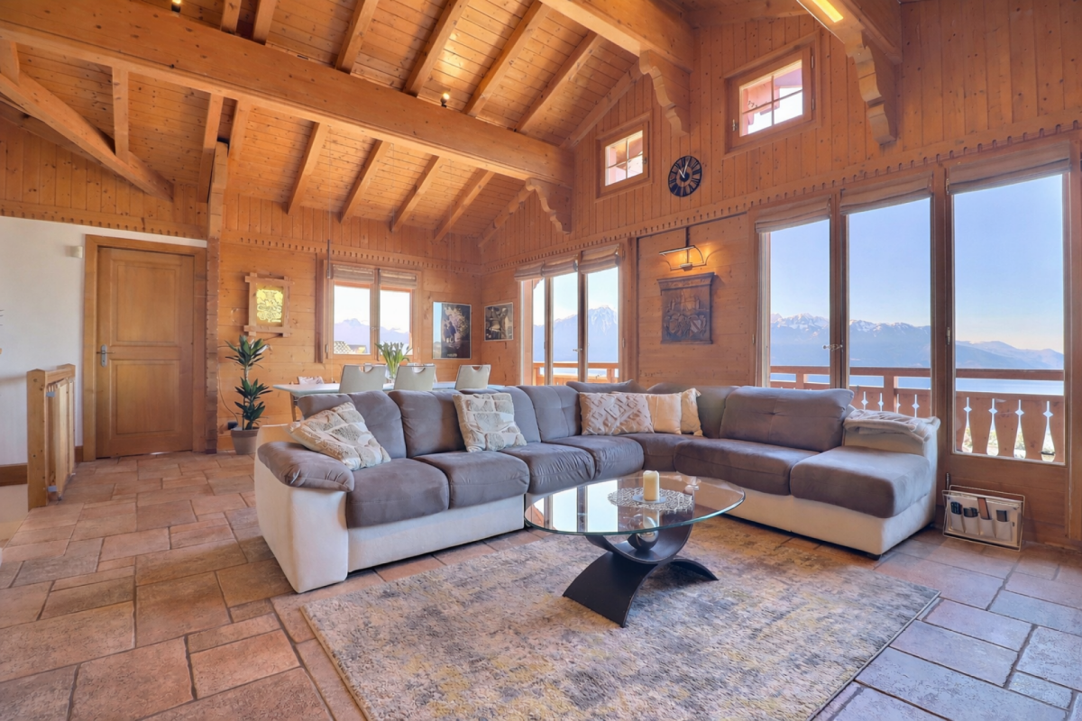 Magnifique chalet avec vue sur le lac et les montagnes