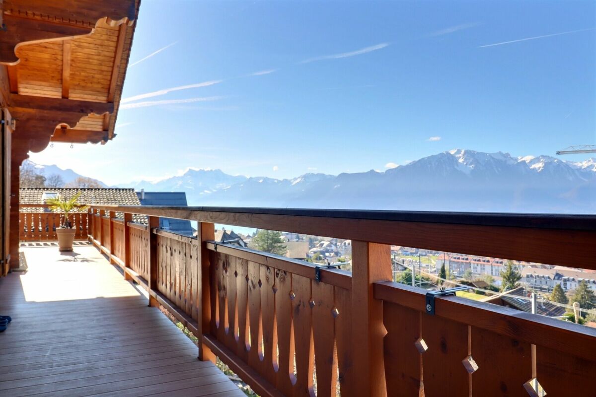 Magnifique chalet avec vue sur le lac et les montagnes