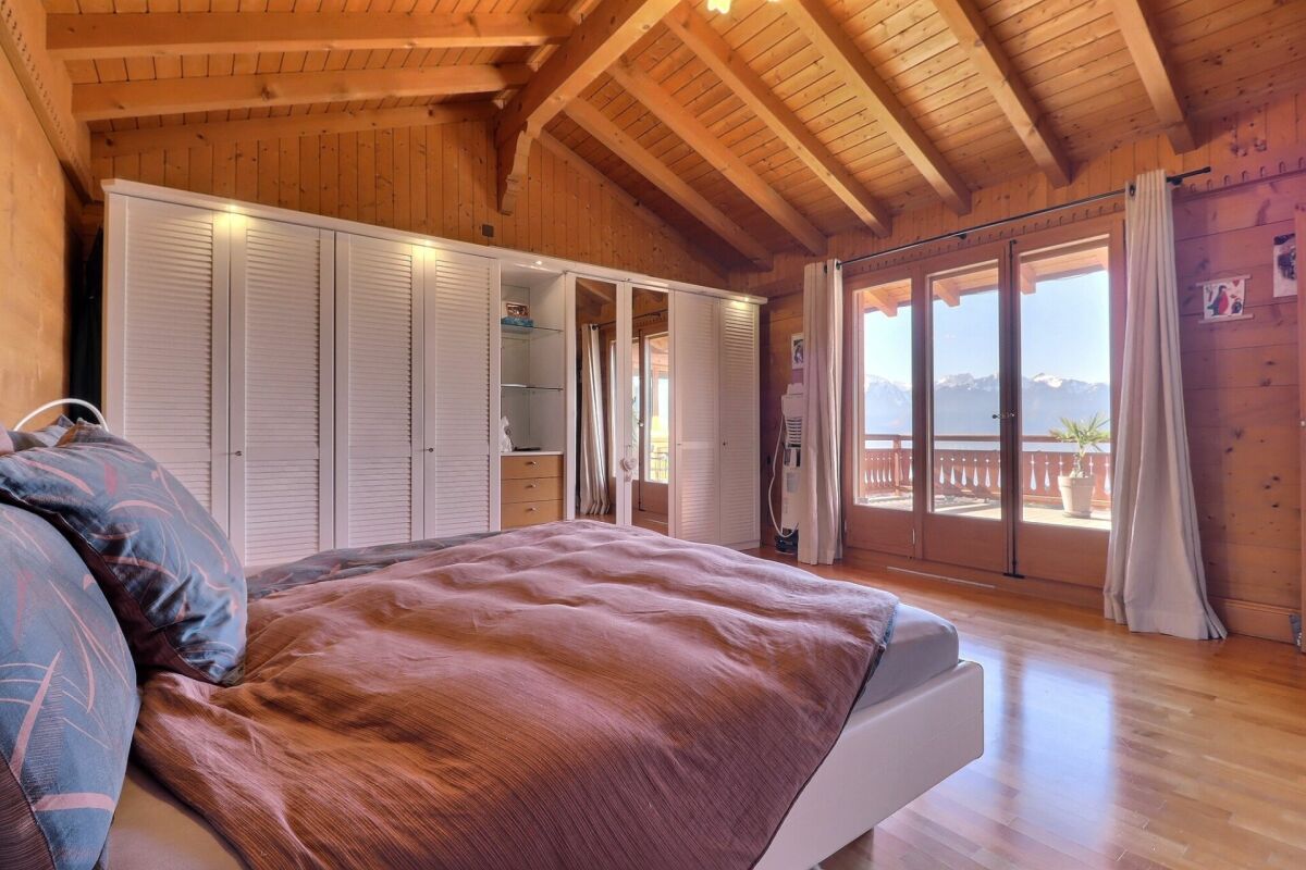 Magnifique chalet avec vue sur le lac et les montagnes