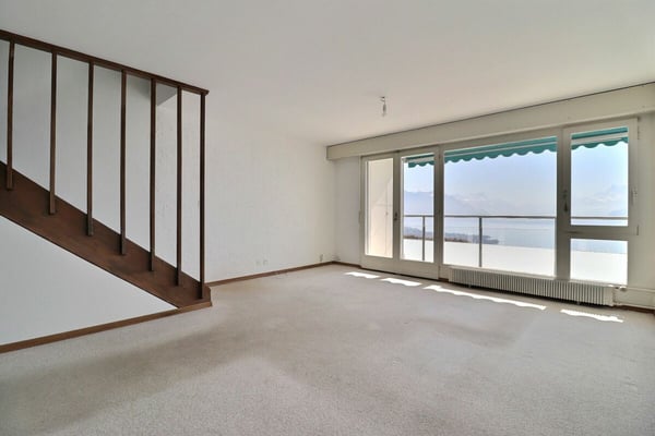 Duplex de 3.5 pièces + bureau avec fort potentiel et vue imprenable 5