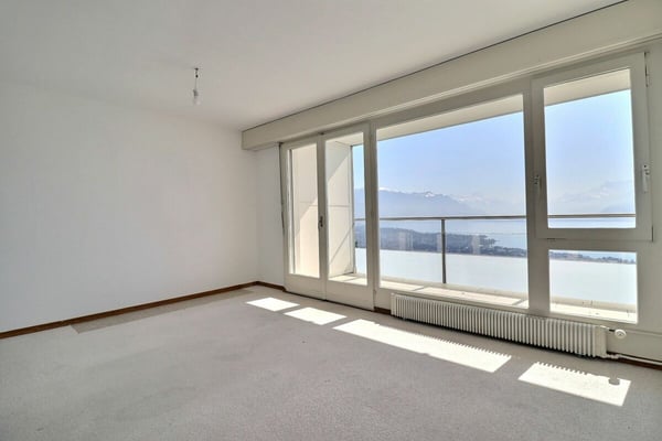 Duplex de 3.5 pièces + bureau avec fort potentiel et vue imprenable 11