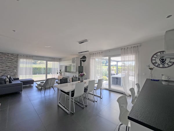 Villa individuelle et contemporaine de 3.5 pièces sans vis-à-vis 3