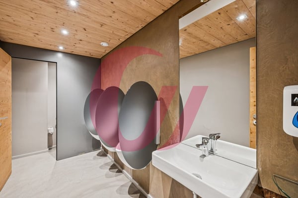 Immeuble commercial au centre de Charmey ! 10