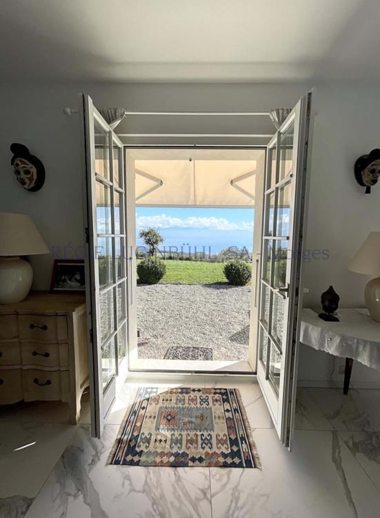 À Saisir ! Villa d'exception avec vue sur le lac Léman 12