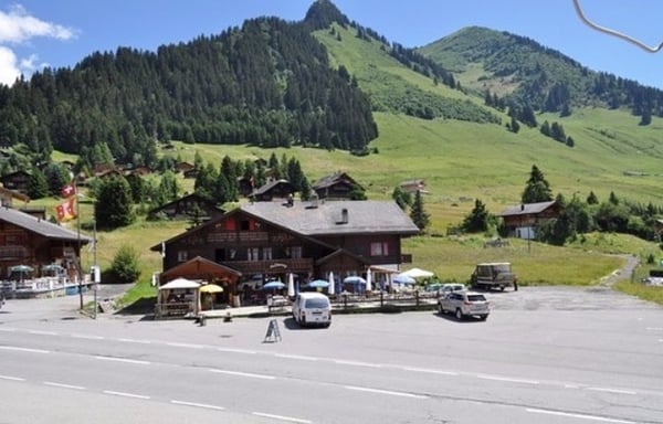 Le fleuron qu'était le restaurant Le Chaussy est à vendre aux Mosses 4