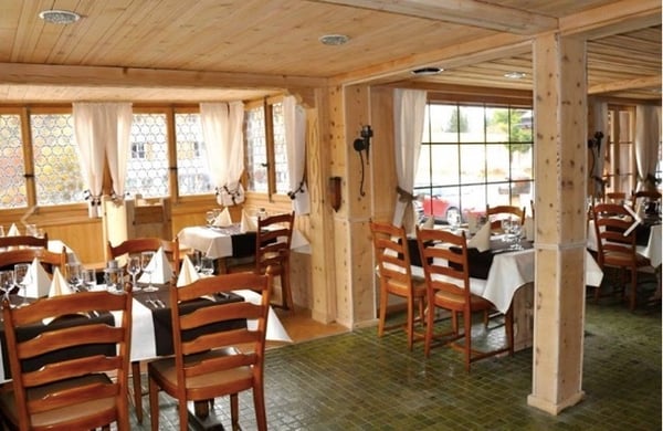 Le fleuron qu'était le restaurant Le Chaussy est à vendre aux Mosses 13