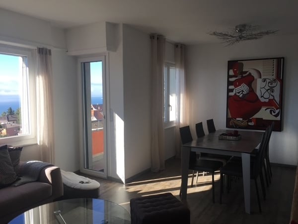 A louer appartement dans villa individuelle avec terrasse arborisée. 3