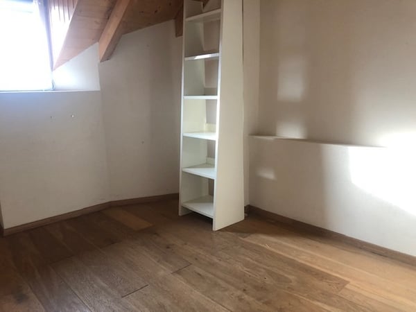 Yvorne : à deux minutes de Aigle : maison villageoise sur 3 niveaux ! 9