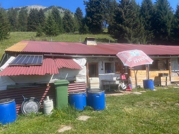 Chalet bergerie au calme à la montagne. Confort rustique. Unique ! 3