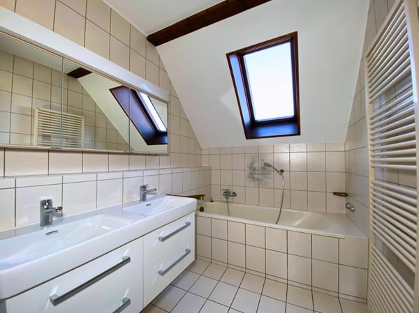 Superbe duplex mansardé de 1.5 pcs offrant 140 m² habitables 10