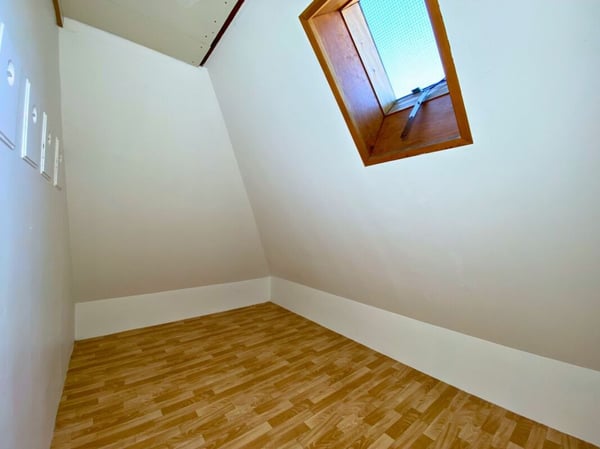 Superbe duplex mansardé de 1.5 pcs offrant 140 m² habitables 12