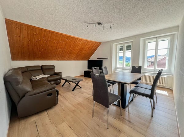 Immeuble idéalement situé avec places de parc et rendement de 6.5% 11