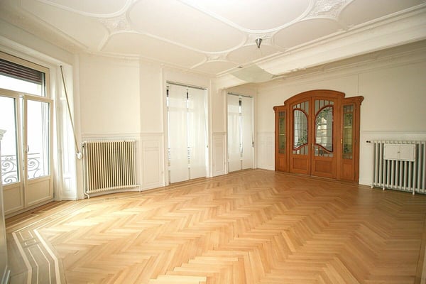 Locaux d'exception de 260 m2 dans immeuble de caractère 2