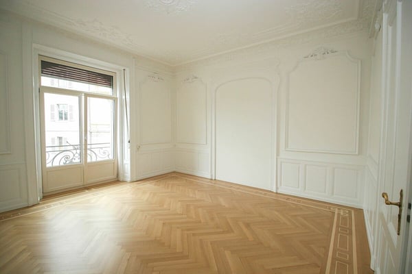 Locaux d'exception de 260 m2 dans immeuble de caractère 8