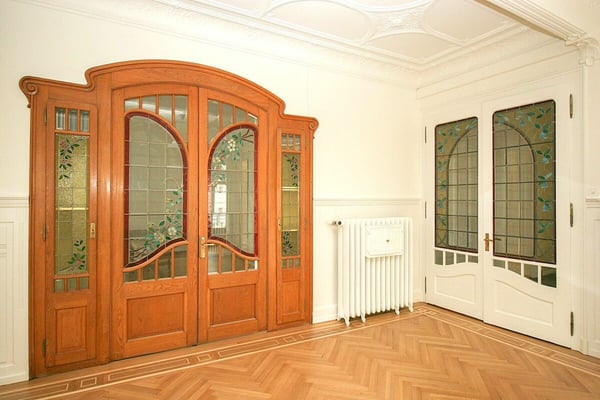 Locaux d'exception de 260 m2 dans immeuble de caractère 3