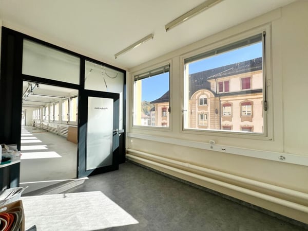 Surface industrielle/commerciale de 240 m2 à louer au Locle 4