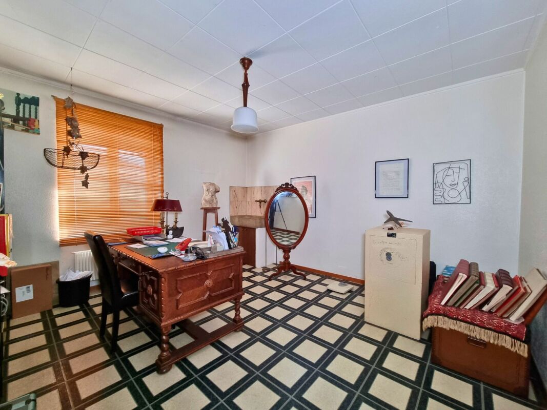 Belle bâtisse comprenant un restaurant réputé et un appartement de 9 pièces en pleine nature