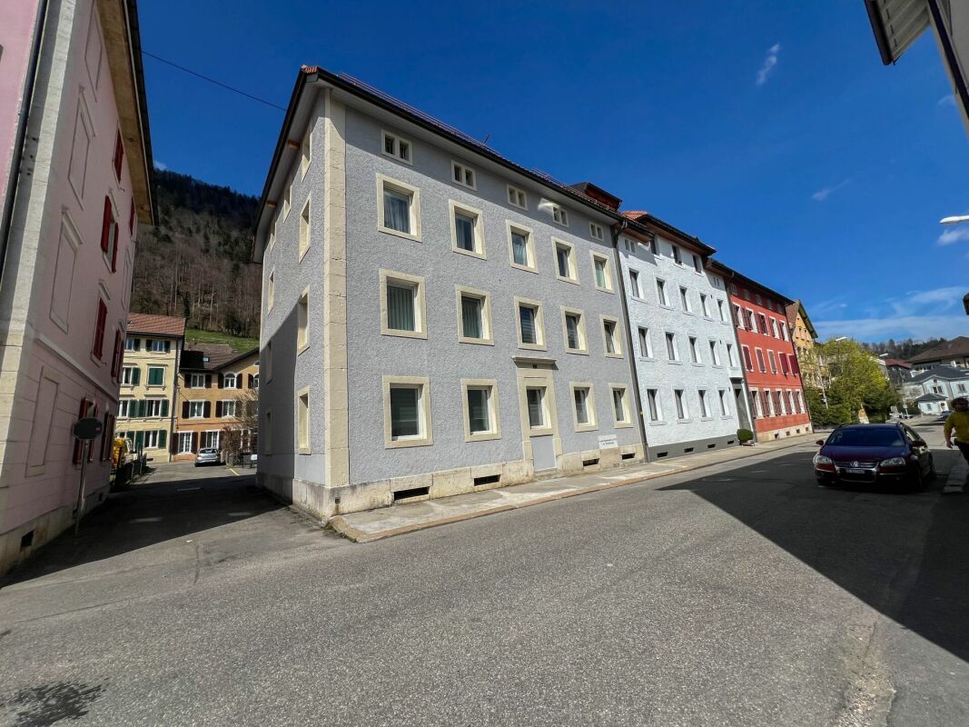 Charmant duplex de 4 pièces entièrement rénové pour du rendement