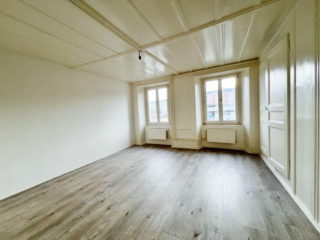 Bel appartement de 5 pièces avec jardin commun