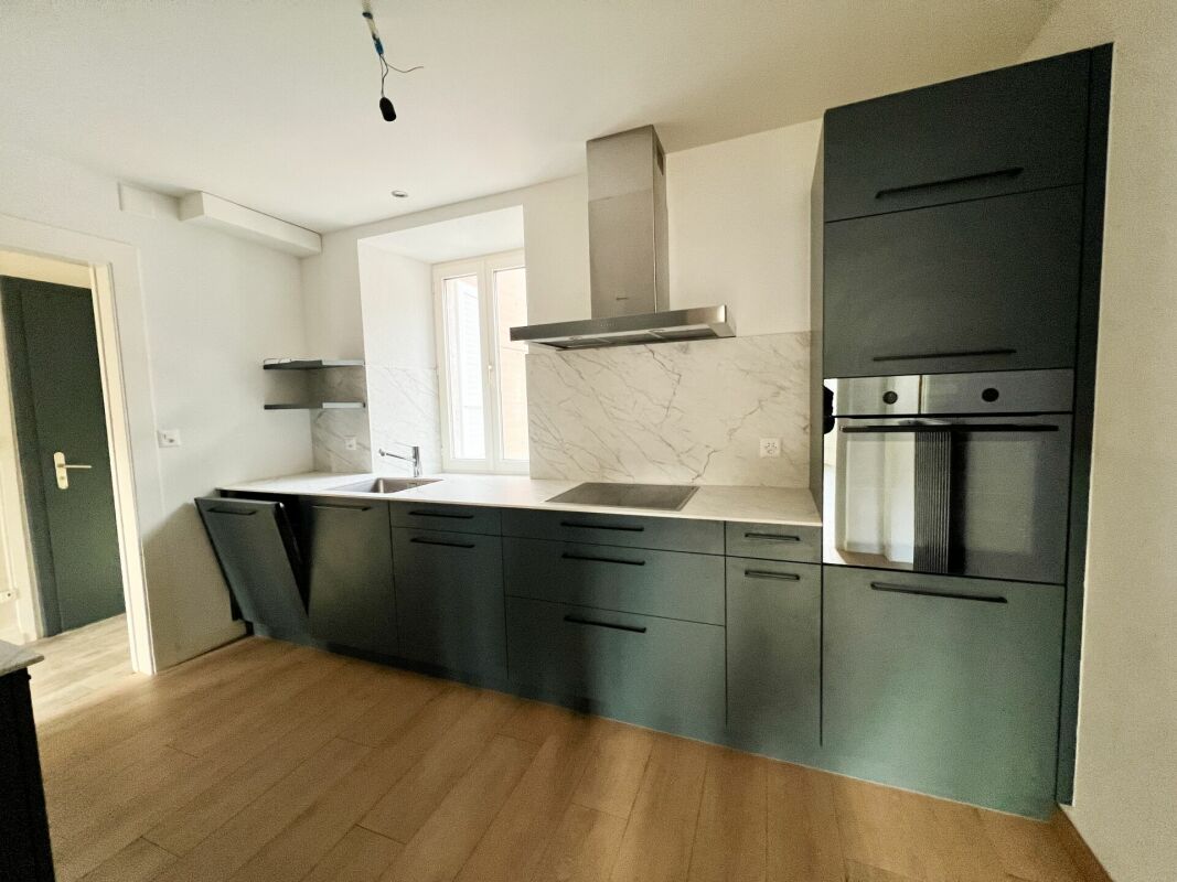 Bel appartement de 5 pièces avec jardin commun