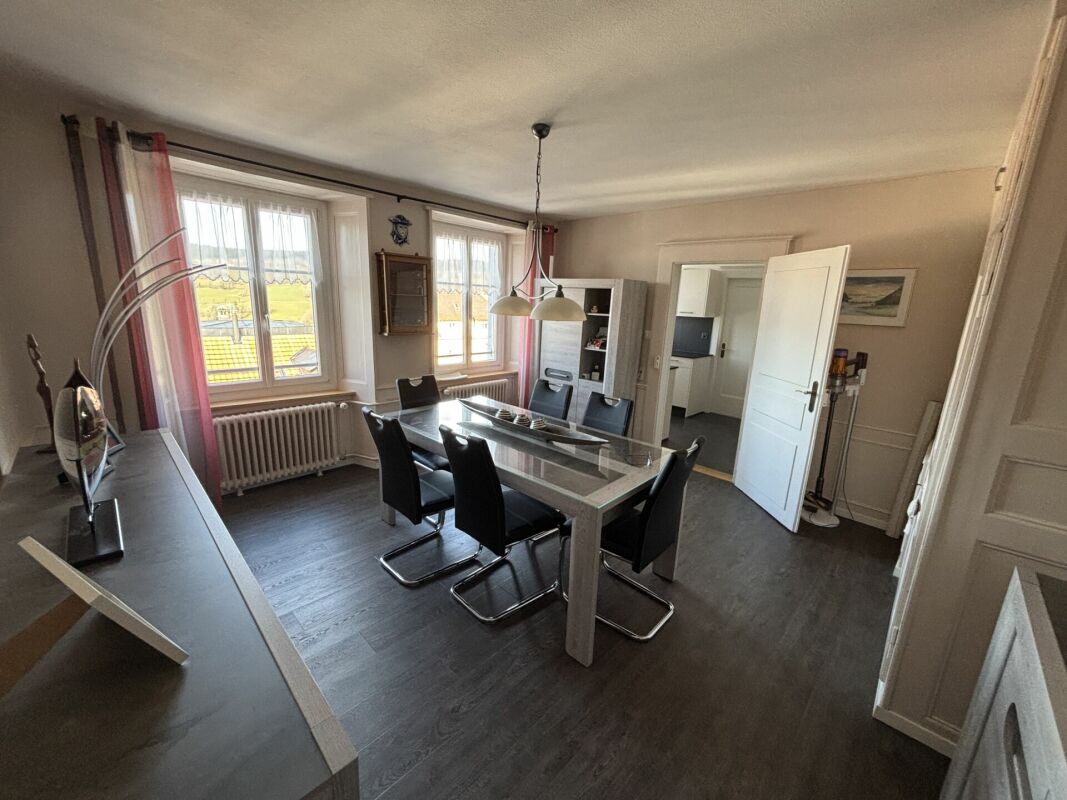 Bel immeuble familial avec terrasse et jardin