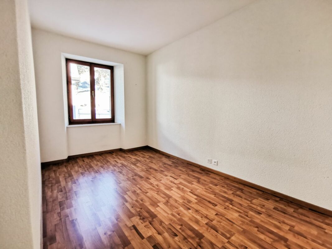 Grand appartement de 4.5 pièces avec cheminée