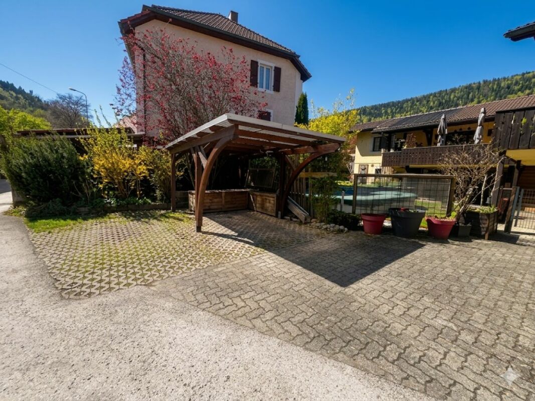 Superbe maison de 4 appartements
