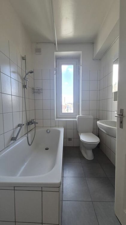 Appartement de 4 pièces avec balcon au Locle 8