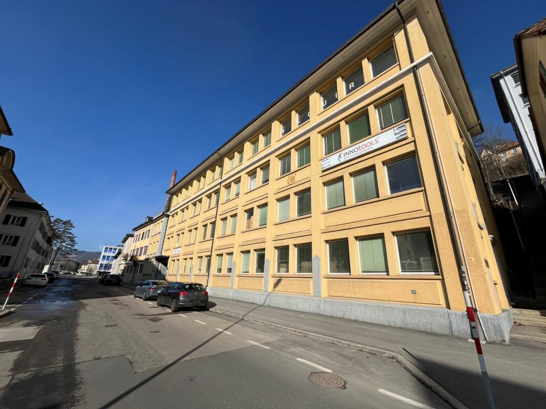Locaux à louer de 235m2 modulables - idéal pour atelier-bureau
