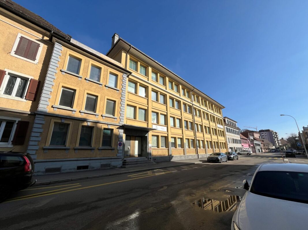Locaux à louer de 235m2 modulables - idéal pour atelier-bureau